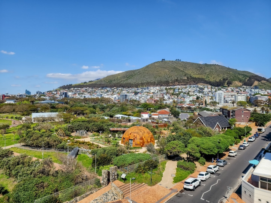 1 Bedroom Property for Sale in Mouille Point Western Cape